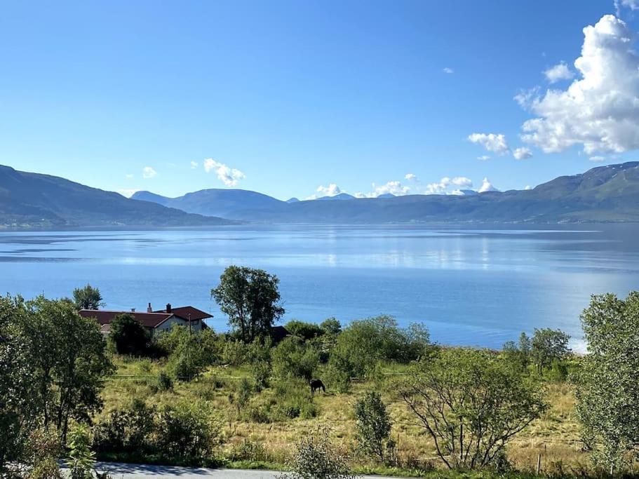 Leilighet Med Nydelig Utsikt Tromso Luaran gambar